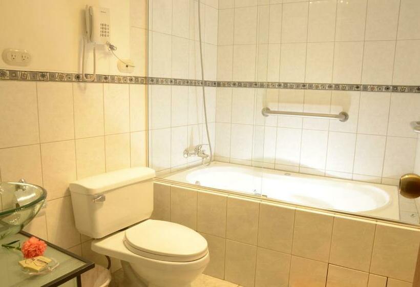 Family Suite, Rumi Wasi