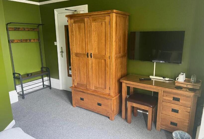 Номер Deluxe, The Promenade Guest House