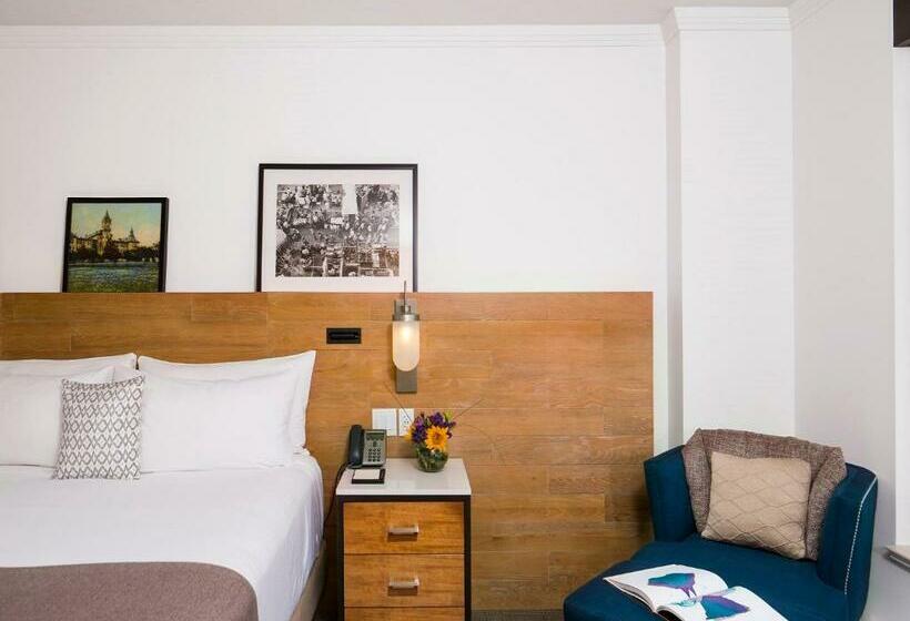 Habitació Estàndard Llit King, At&t Hotel & Conference Center