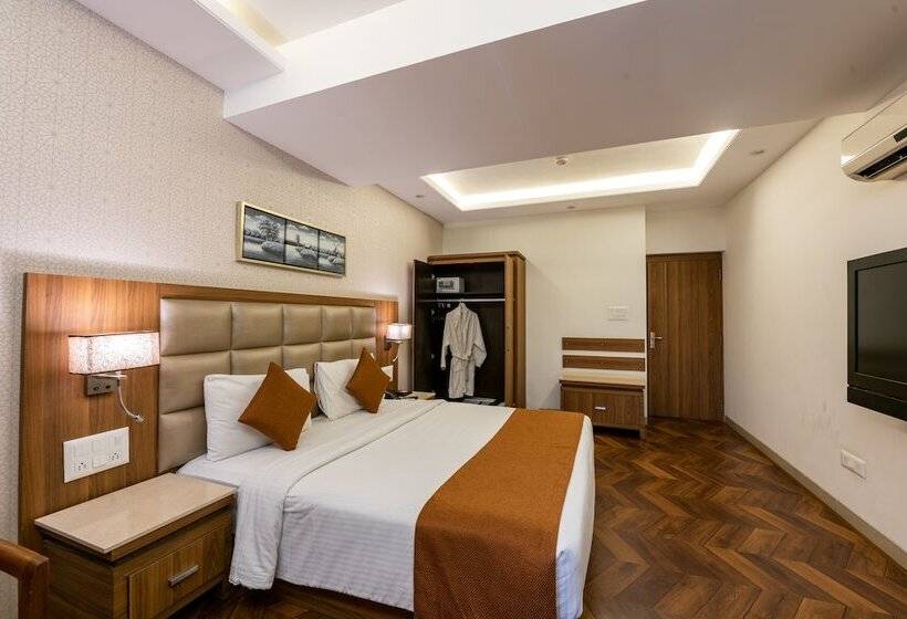 חדר אקזקיוטיב, Click Hotel Nashik