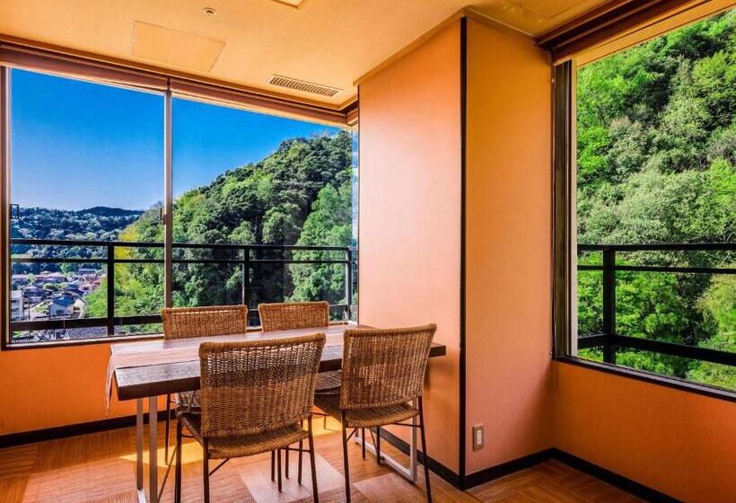 Номер Superior Вид на Город, Ooedo Onsen Monogatari Premium Saiki Bekkan