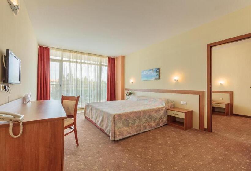 Apartamento 1 Dormitório com Sacada, Riagor