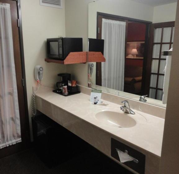 Люкс Кровать Кинг, Americinn By Wyndham Ottumwa