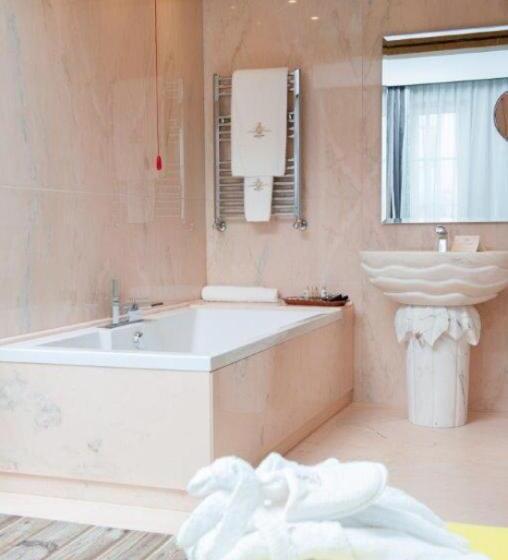 Номер Deluxe, Alentejo Marmòris Hotel & Spa, A Small Luxury Hotel Of The World