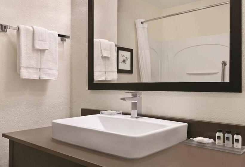 장애인을 위한 스위트, Country Inn & Suites By Radisson Fairborn South Oh