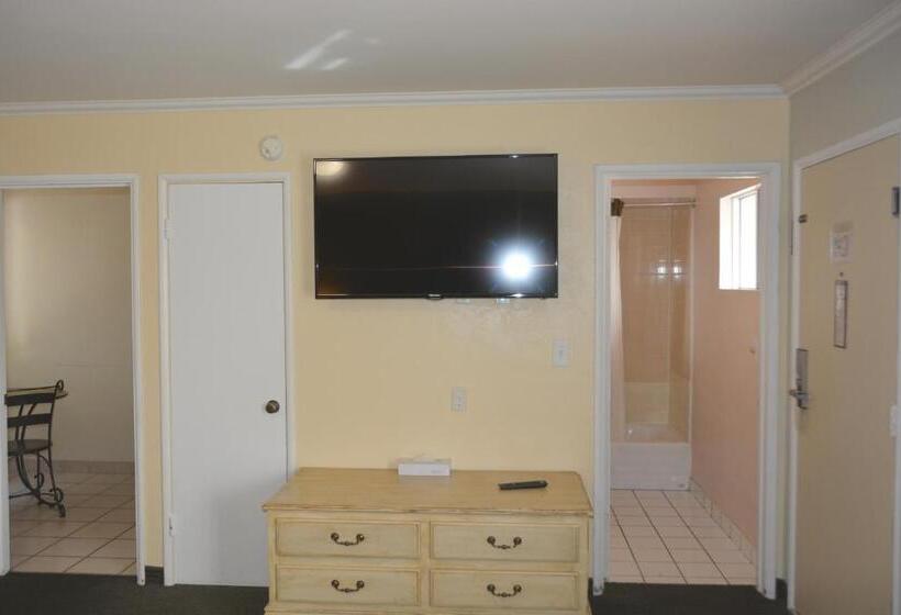 Family Suite, Oasis Inn And Suites