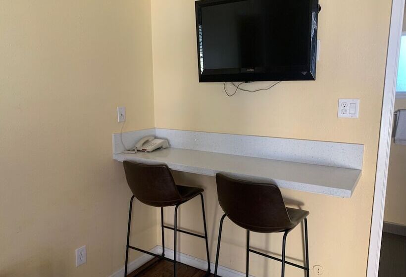 Family Suite, Oasis Inn And Suites