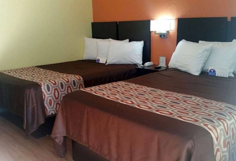 带2个双人床的标准工作室, Americas Best Value Inn And Suites Groves