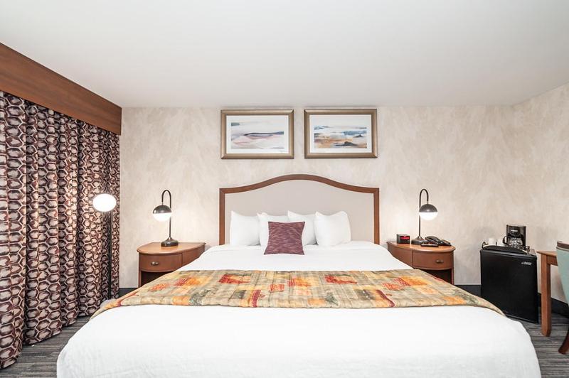 Стандартный Номер Кровать Кинг, Bellissimo Hotel, Trademark By Wyndham Near Foxwoods Casino