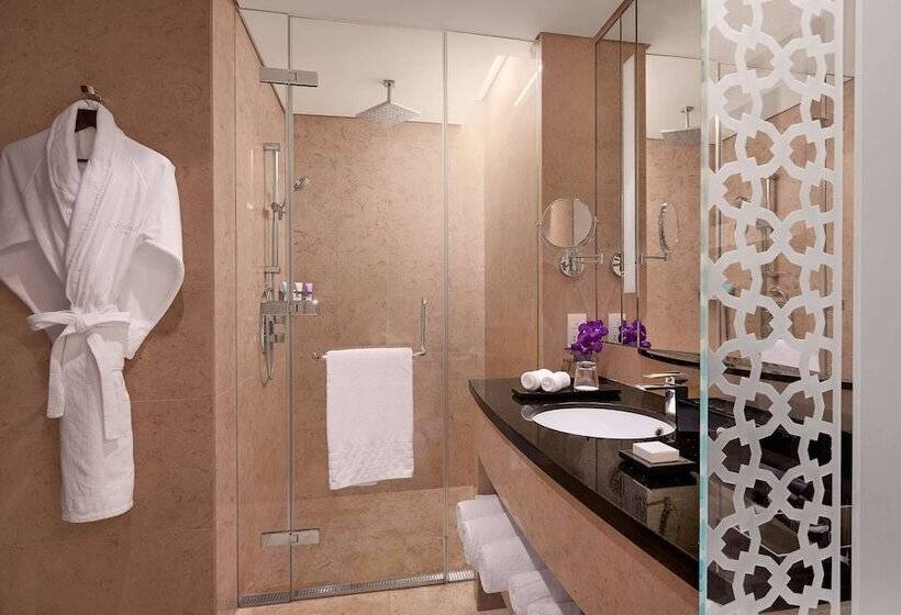 Люкс Повышенной Комфортности, Conrad Dubai