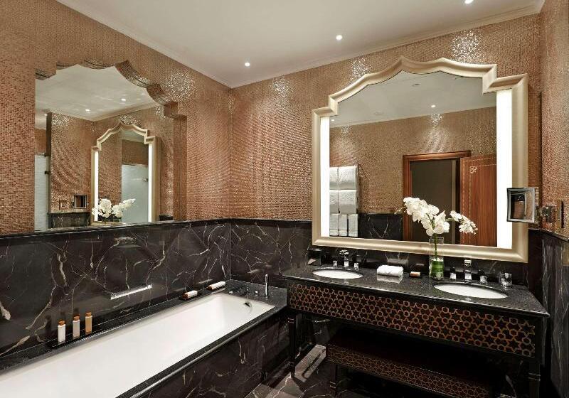 주니어 스위트 킹사이즈 침대, Waldorf Astoria Ras Al Khaimah
