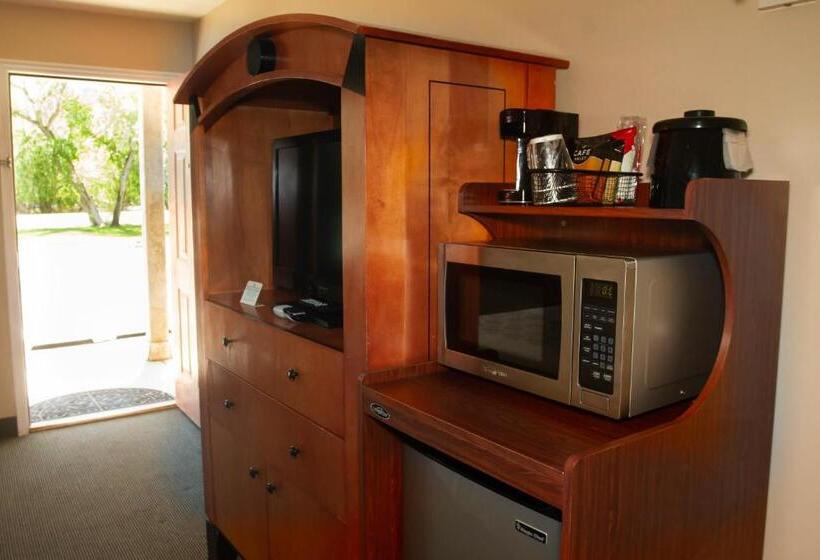 Номер Стандарт, Cathedral Valley Inn