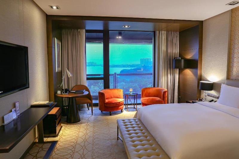 اتاق استاندارد با تخت بزرگ برای معلولان, Crowne Plaza Xuzhou Dalong Lake, An Ihg