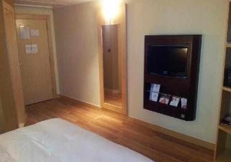 Номер Стандарт, Ibis Riyadh Olaya Street