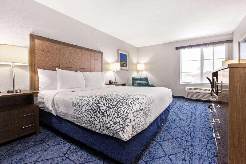 Номер Deluxe, La Quinta By Wyndham Ne Long Beach/cypress
