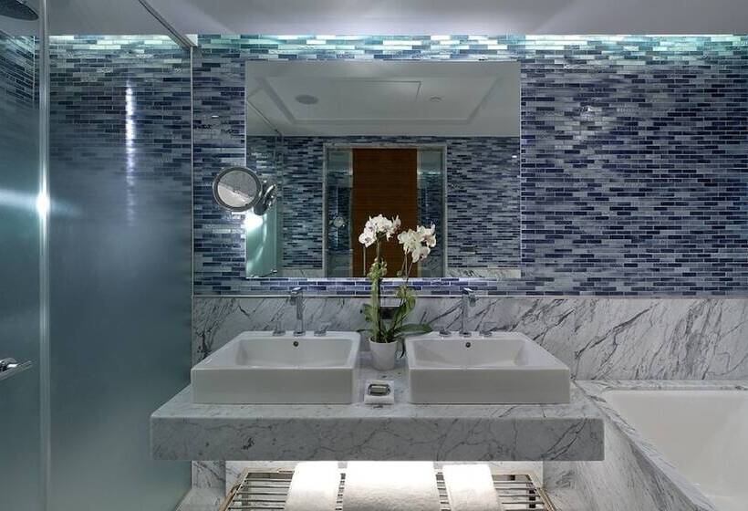 Junior Suite Garden View, The Grand Tarabya