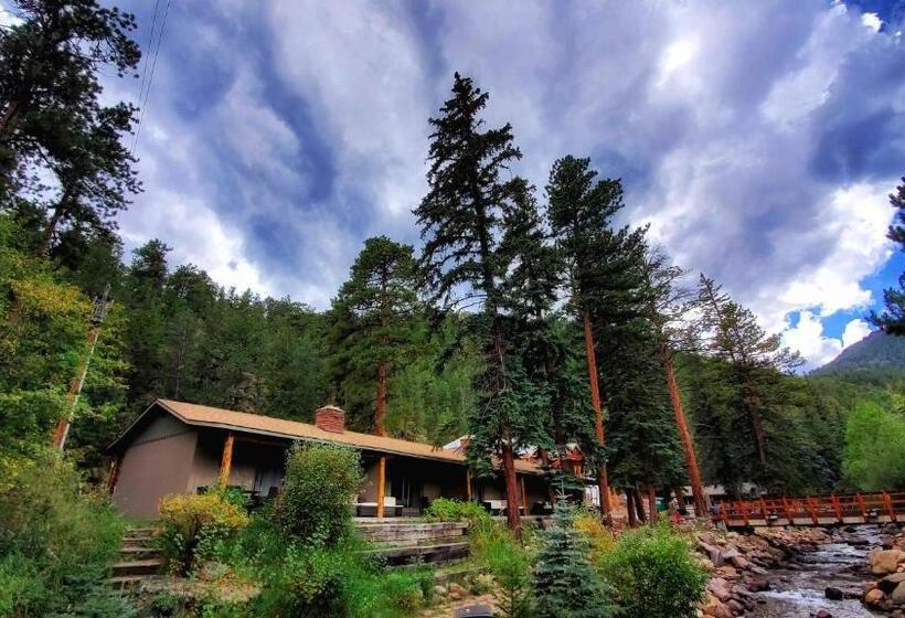 Номер Стандарт Вид на Реку, The Inn On Fall River & Fall River Cabins