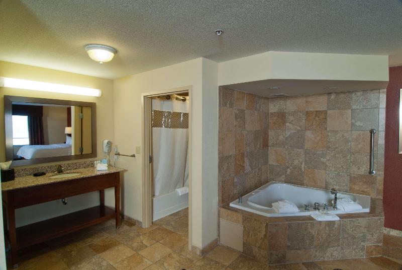 스탠다드 스튜디오 킹침대, Hampton Inn Yorkville