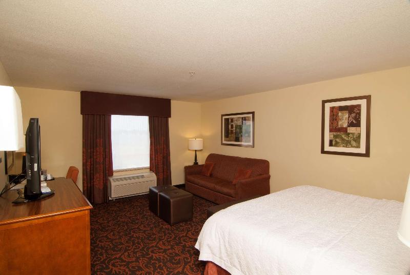 스탠다드 스튜디오 킹침대, Hampton Inn Yorkville