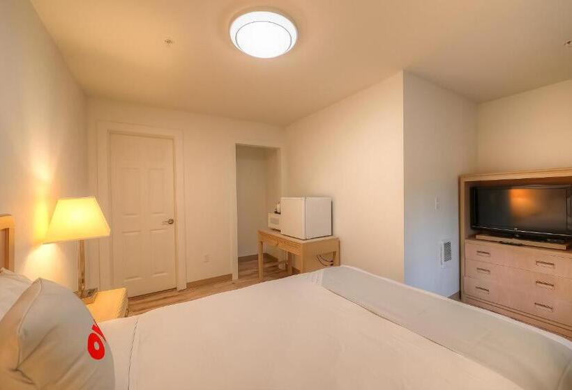 Номер Стандарт, Knights Inn Newport
