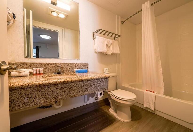 Стандартный Номер Кровать Кинг, Knights Inn Newport