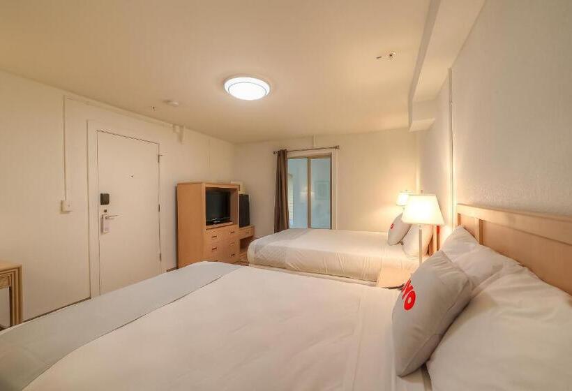Номер Стандарт 2 Двуспальные Кровати, Knights Inn Newport