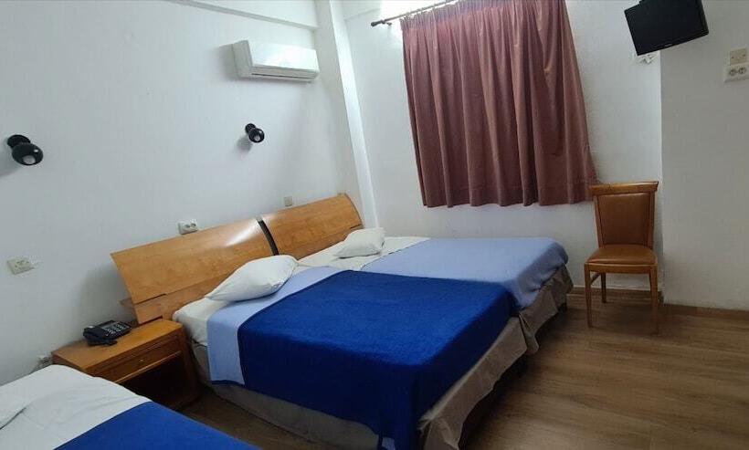 Chambre Triple Standard, Sparta Team