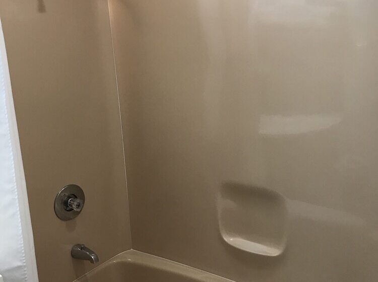Номер Стандарт, Budget Inn Marinette