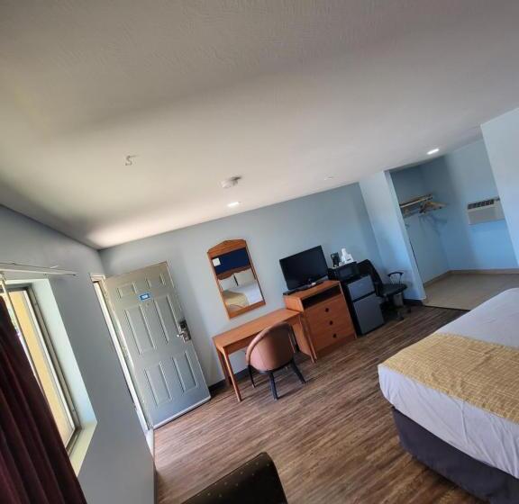 Quarto Estandar Cama King, Travelodge By Wyndham Clovis