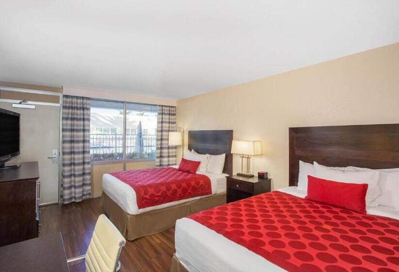 Номер Стандарт, Ramada By Wyndham Venice Hotel Venezia