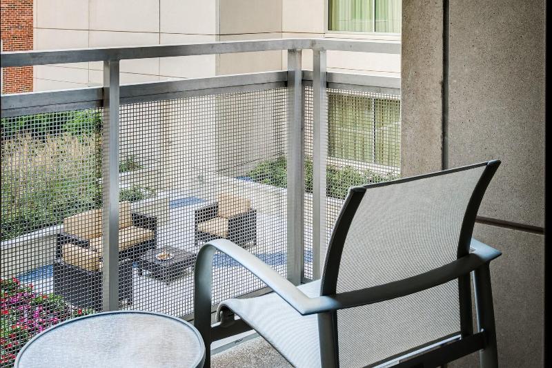 스탠다드 룸 킹사이즈 침대, Courtyard By Marriott Washington, D.c./foggy Bottom