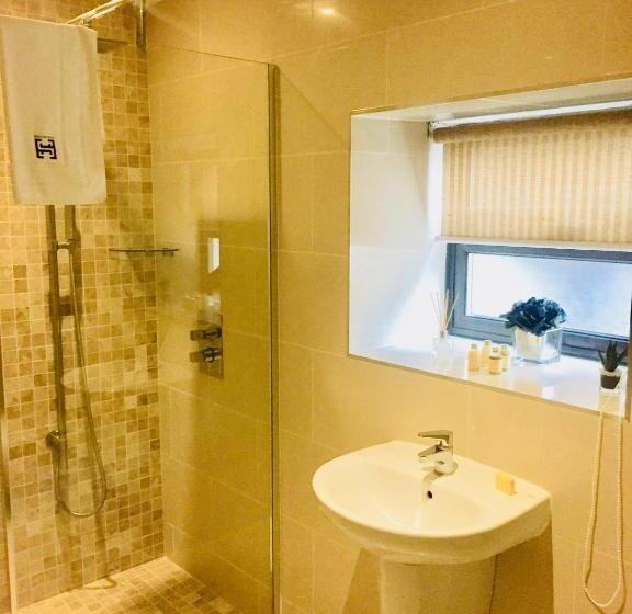 Четырехместный Номер Deluxe, Homestay Hotel Heathrow