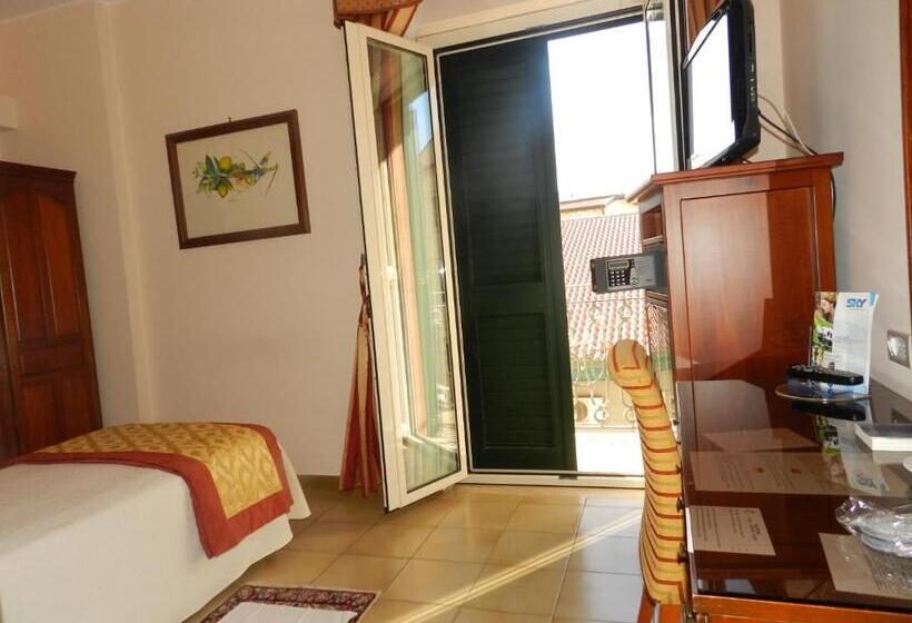 اتاق استاندارد یک نفره, Il Mulino