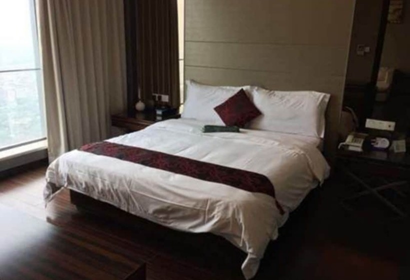 Quarto Superior, Silin Residence Poly World Trading Center