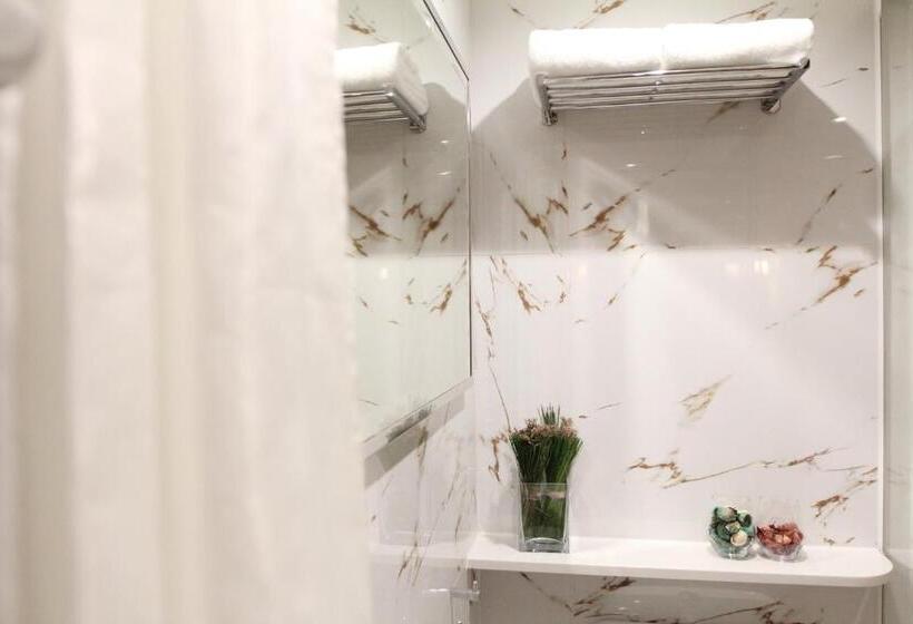 اتاق استاندارد, Mini Hotel Causeway Bay