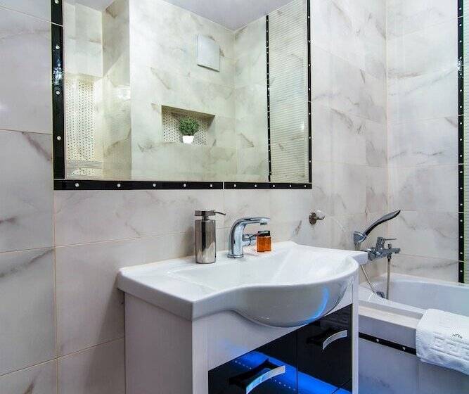2 Yatak Odalı Lüks Daire, Inqse Warsaw | Centre