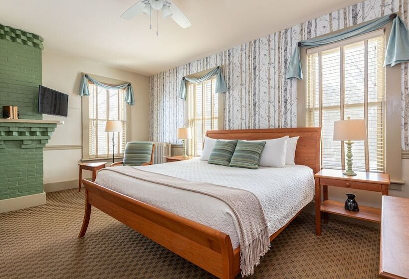 Номер Deluxe, The Norwich Inn