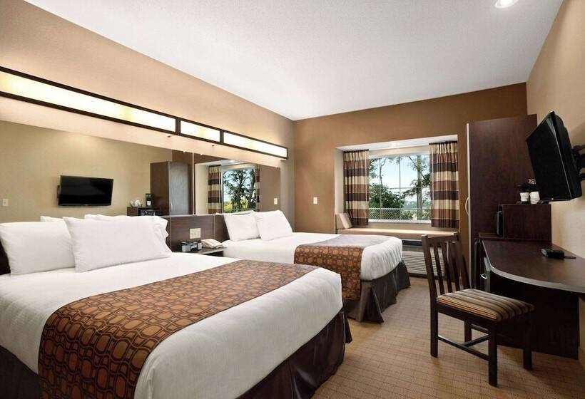 Люкс, Microtel Inn & Suites By Wyndham St Clairsville   Wheeling