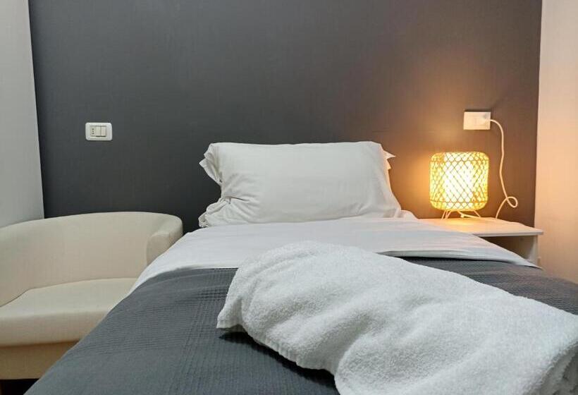 Standard Single Room, Martini Rooms