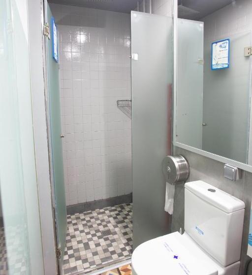 Номер Стандарт Трехместный, Urbany Hostel Bcn Go!