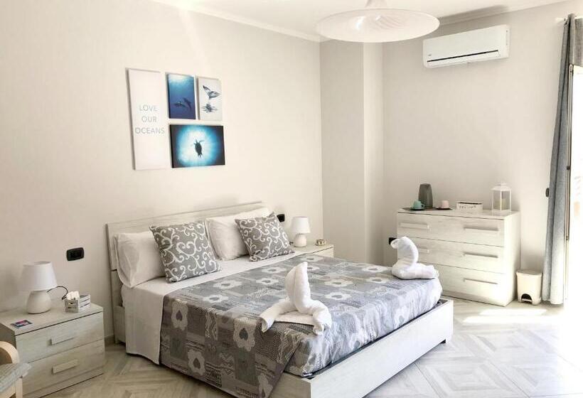غرفة قياسية, Hangar Inn