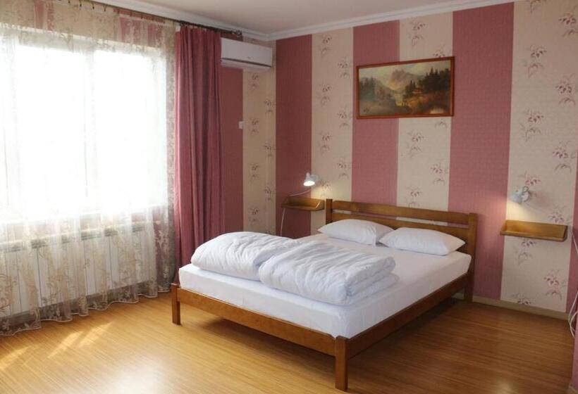 اتاق خانوادگی با سرویس بهداشتی مشترک, Sweet Home Hostel