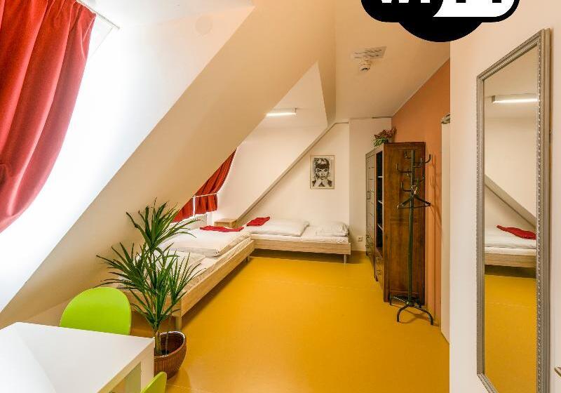 스탠다드 트리플 룸, A&t Hotel & Hostel