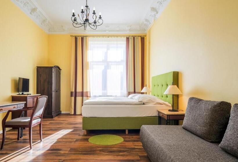 اتاق استاندارد سه نفره, Pension Michele