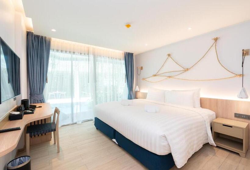 اتاق لوکس با چشم‌انداز, Panwaburi Beachfront Resort