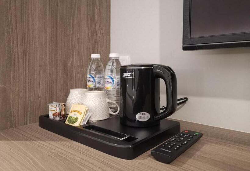 Номер Deluxe, Veno