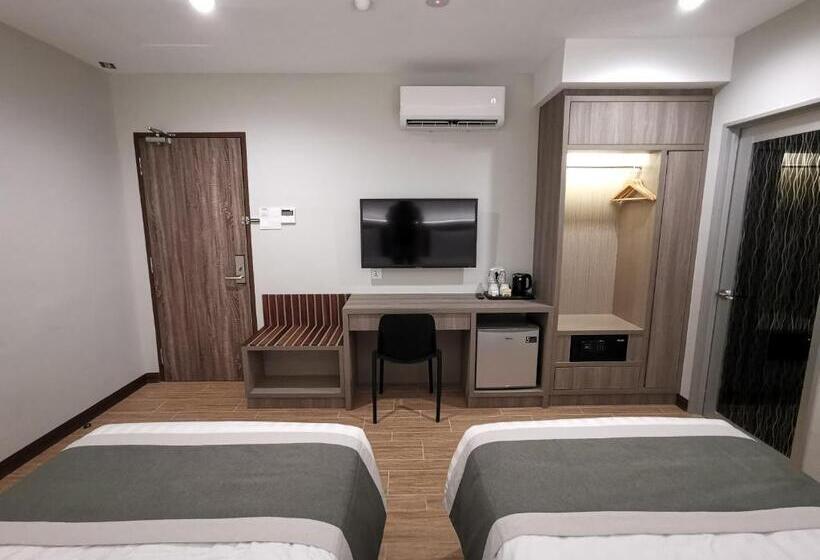 Номер Deluxe, Veno