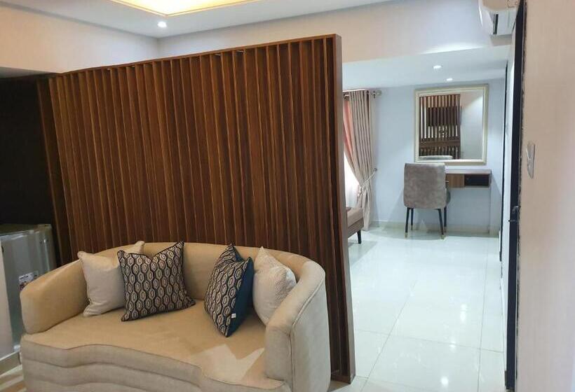 سوئیت با تخت بزرگ, Choice Luxe Lagos