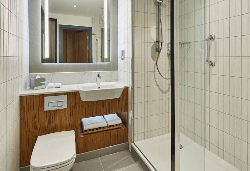سوییت جونیور, Courtyard By Marriott Exeter Sandy Park