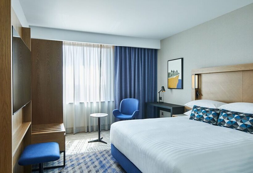 اتاق خانوادگی تودرتو, Courtyard By Marriott Exeter Sandy Park